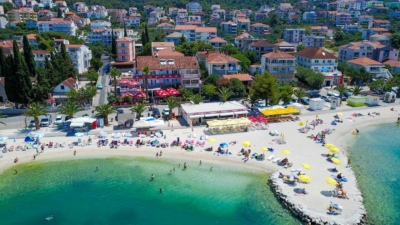 Villa Okruk-10 Meters Away From The Beach Okrug Gornji Buitenkant foto
